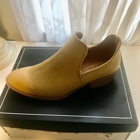 Tan ankle boots - Picture 3 of 4